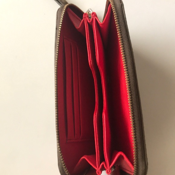 Fossil wristlet - Picture 4 of 5